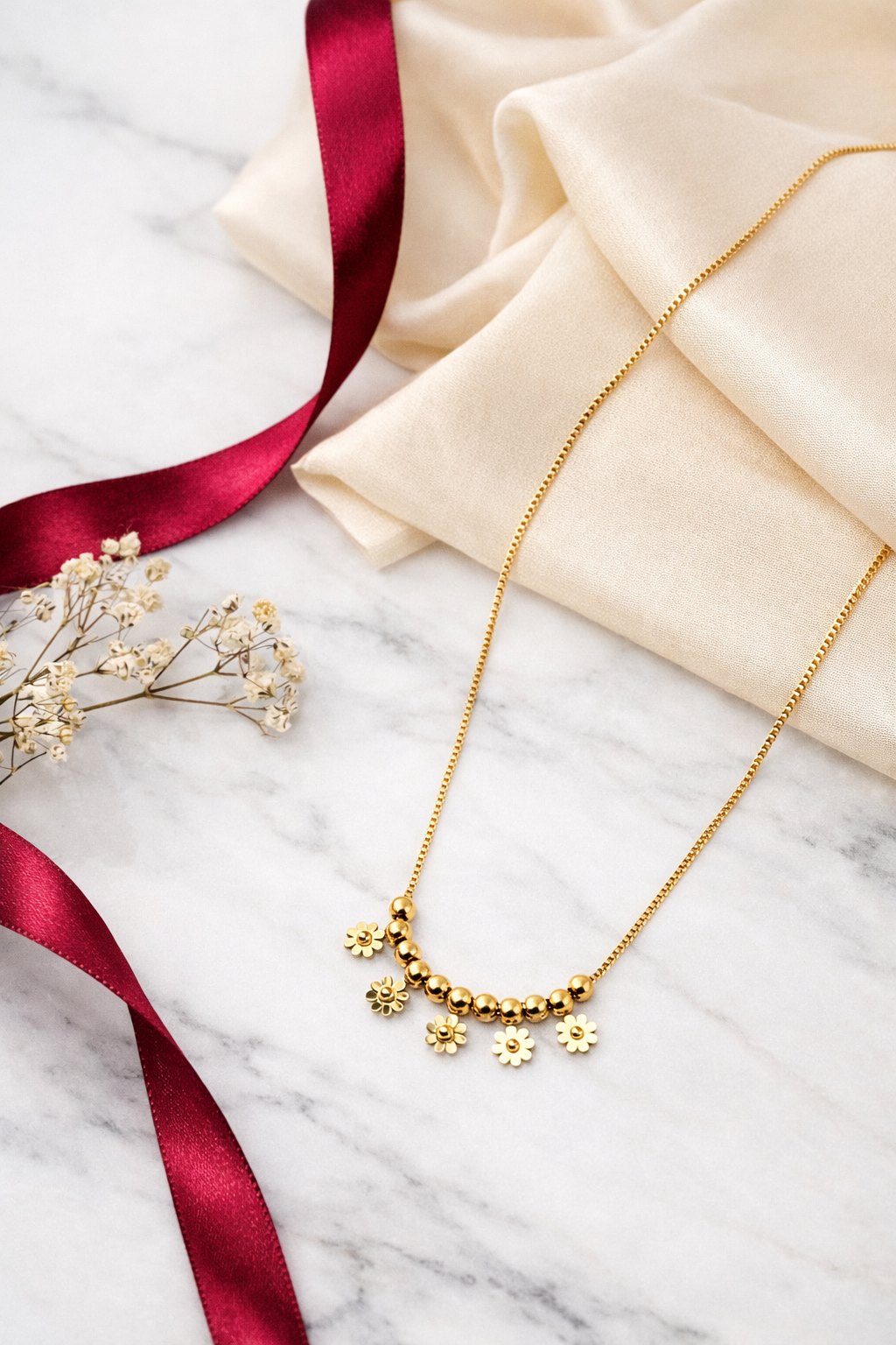 Daisy Charm Necklace